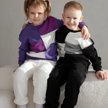 džemperis vaikams violetinės ir juodos spalvos